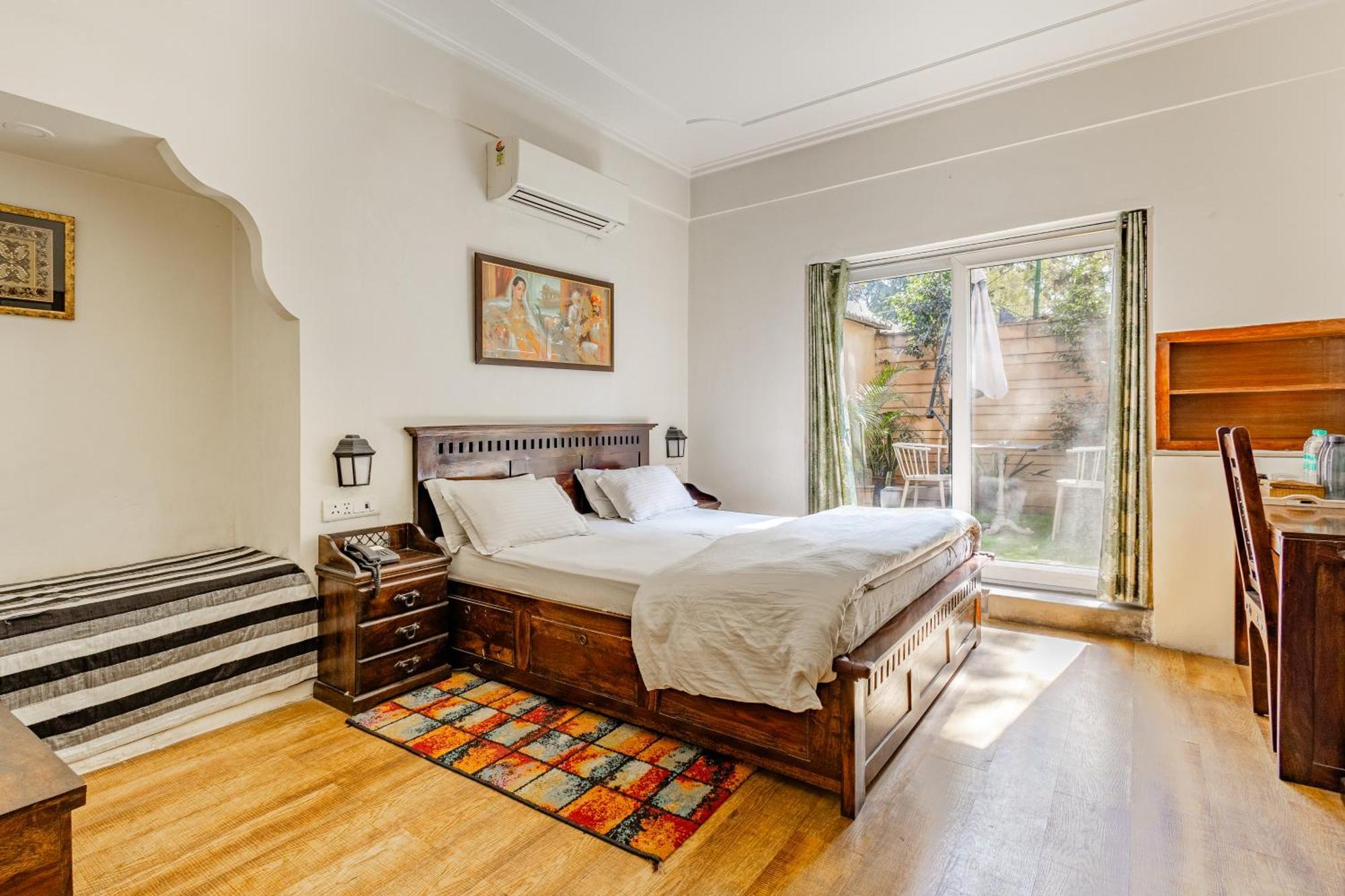 Cp - With Patio Bed & Breakfast New Delhi